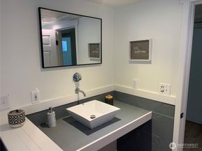 24515 Madura Drive NE, Kingston WA 98346