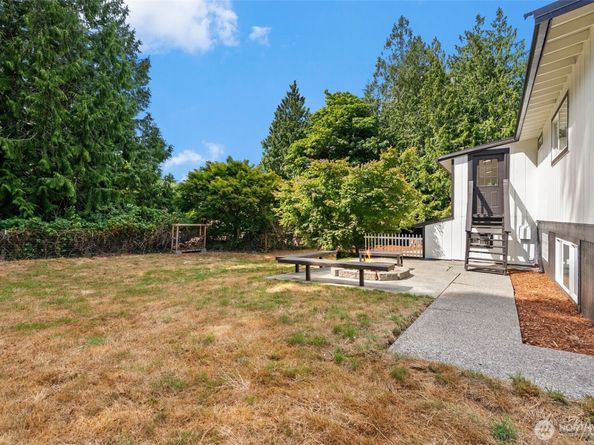 24515 Madura Drive NE, Kingston WA 98346
