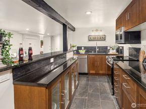 6833 47th Avenue NE, Seattle WA 98115