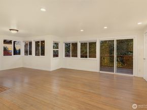 6833 47th Avenue NE, Seattle WA 98115