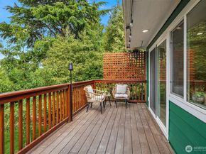 6833 47th Avenue NE, Seattle WA 98115