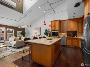 526 1st Avenue S 527, Seattle WA 98104