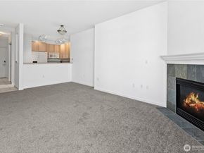 109 2nd Street S 423, Kirkland WA 98033