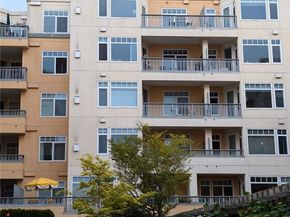 109 2nd Street S 423, Kirkland WA 98033