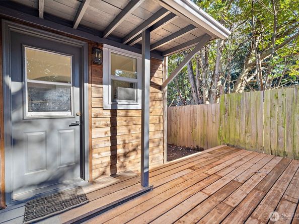 2311 N 88th St, Seattle WA 98103