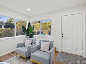 2311 N 88th St, Seattle WA 98103