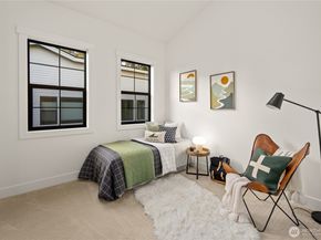 16654 NE 12th Street, Bellevue WA 98008