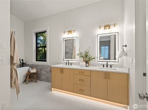 16654 NE 12th Street, Bellevue WA 98008