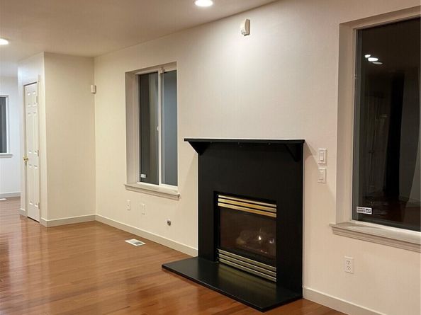 15409 51st Place W, Edmonds WA 98026