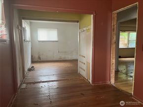 16919 12th Place NE, Shoreline WA 98511