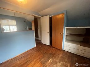 16919 12th Place NE, Shoreline WA 98511