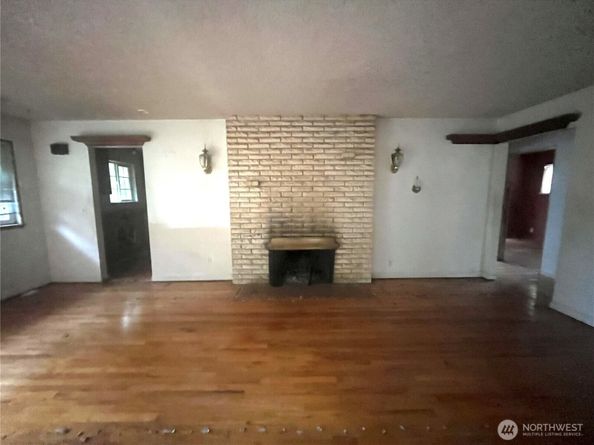 16919 12th Place NE, Shoreline WA 98511