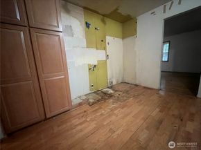 16919 12th Place NE, Shoreline WA 98511