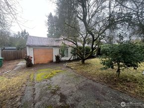 16919 12th Place NE, Shoreline WA 98511