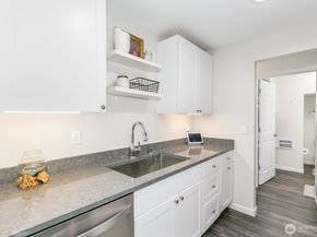 7821 196th Street SW B, Edmonds WA 98026