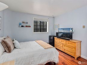 11419 99th Place NE 102, Kirkland WA 98033