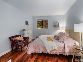 11419 99th Place NE 102, Kirkland WA 98033