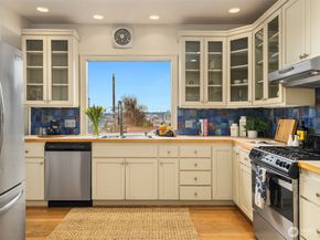 1208 E Newton Street, Seattle WA 98102