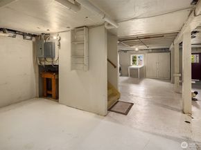 1208 E Newton Street, Seattle WA 98102