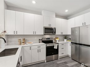 16111 36TH Avenue W H3, Lynnwood WA 98087