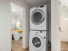 11433 80 Avenue NE, Kirkland WA 98034