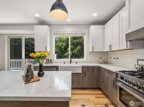 11433 80 Avenue NE, Kirkland WA 98034