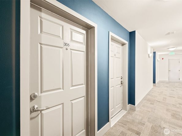 123 Queen Anne Avenue N 305, Seattle WA 98109