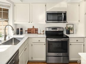 13726 NE 85th Street, Redmond WA 98052