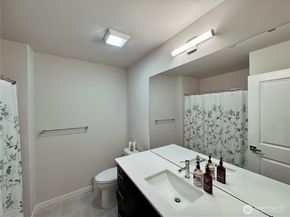 1820 201st Place SE Unit #A5, Bothell WA 98012