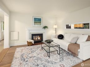 6833 47th Avenue NE, Seattle WA 98115