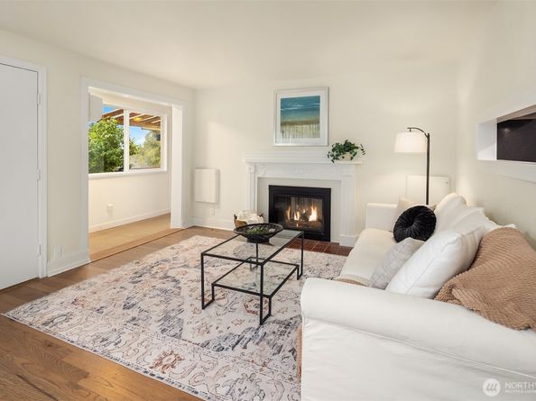 6833 47th Avenue NE, Seattle WA 98115