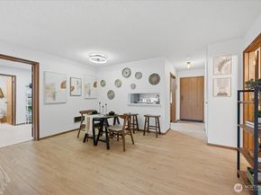 3207 Colby Avenue 104, Everett WA 98201