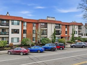 3207 Colby Avenue 104, Everett WA 98201