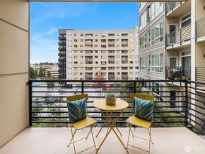 300 110th Avenue NE 312, Bellevue WA 98004