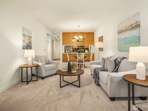 300 110th Avenue NE 312, Bellevue WA 98004