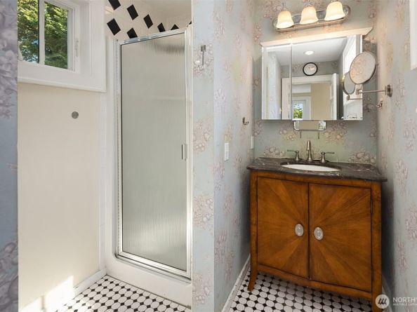 2616 Franklin Avenue E, Seattle WA 98102