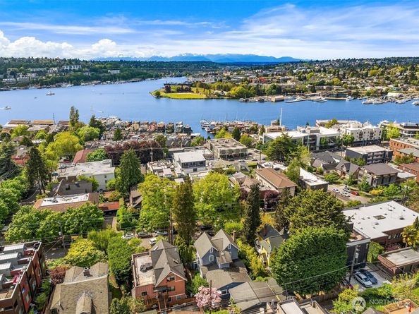2616 Franklin Avenue E, Seattle WA 98102