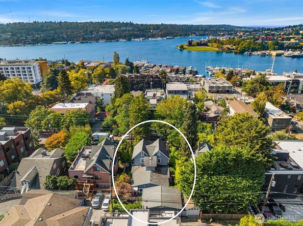 2616 Franklin Avenue E, Seattle WA 98102