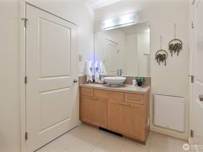 1950 18TH Avenue NE 50A, Issaquah WA 98029