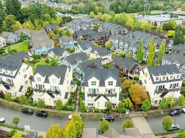 1950 18TH Avenue NE 50A, Issaquah WA 98029