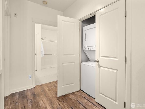 1950 18TH Avenue NE 50A, Issaquah WA 98029