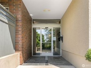 732 11th Avenue E 202, Seattle WA 98102