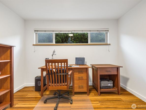 732 11th Avenue E 202, Seattle WA 98102