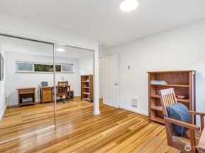 732 11th Avenue E 202, Seattle WA 98102