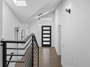 4527 W Raye Street, Seattle WA 98199