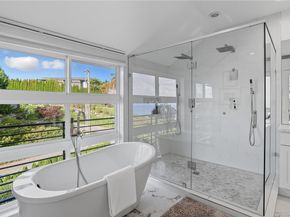 4527 W Raye Street, Seattle WA 98199