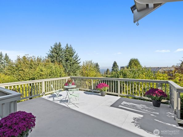 5015 145th Place SE, Bellevue WA 98006