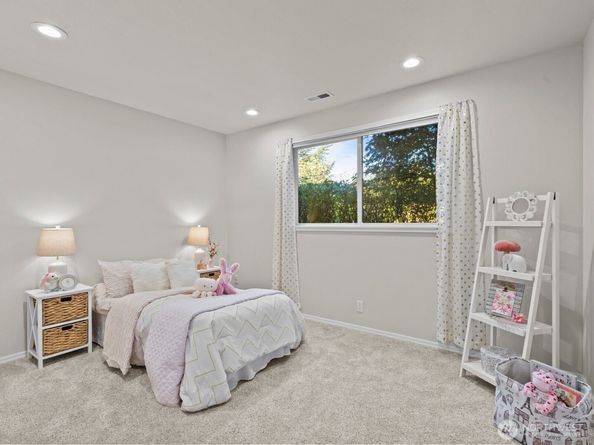 5015 145th Place SE, Bellevue WA 98006