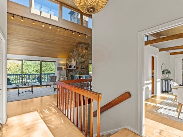 5015 145th Place SE, Bellevue WA 98006