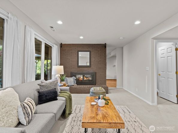 5015 145th Place SE, Bellevue WA 98006